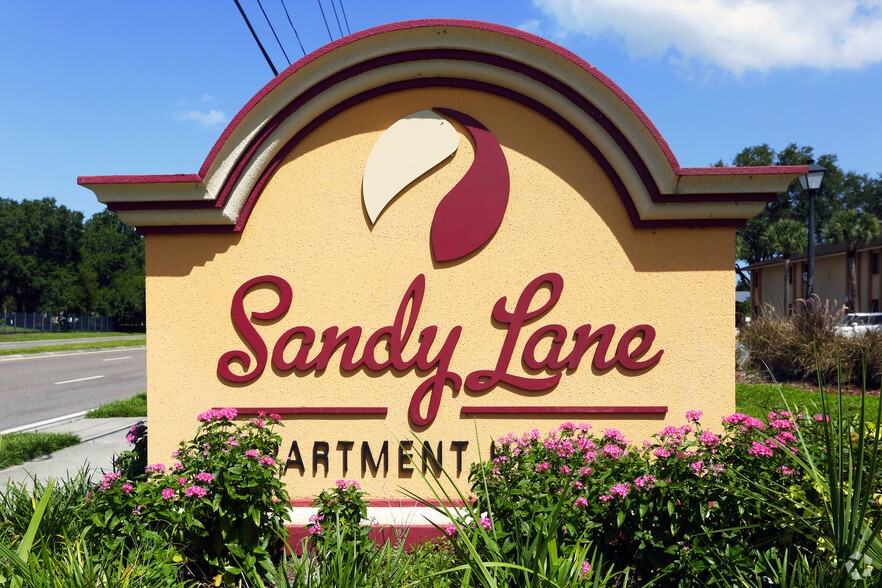 Building Photo - Sandy Lane