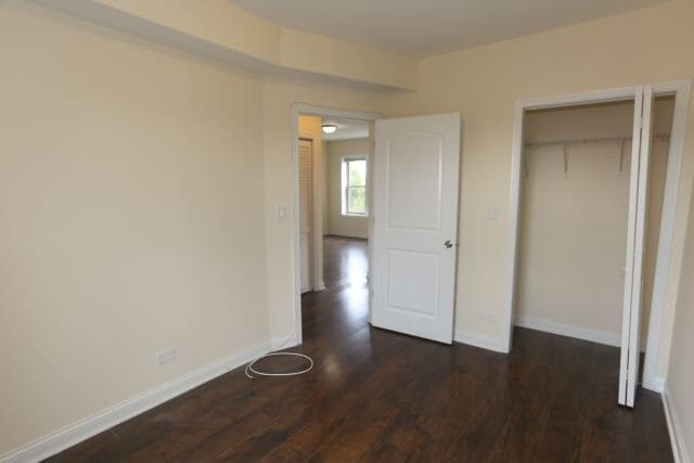Building Photo - 4731 W Cornelia Ave