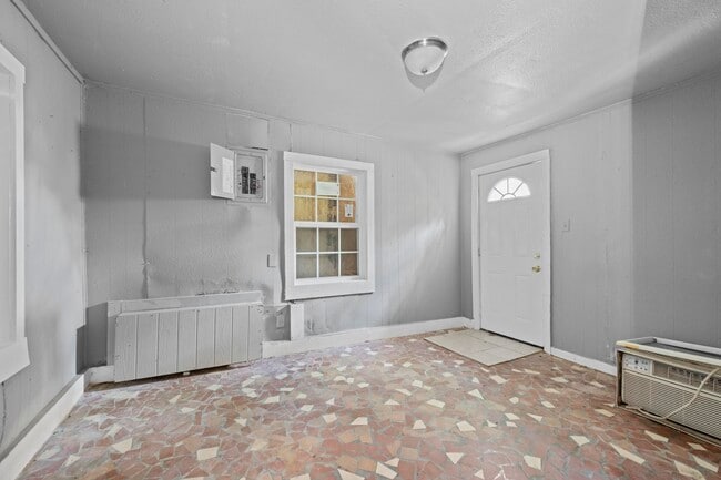 Building Photo - 3066 Redbud Rd