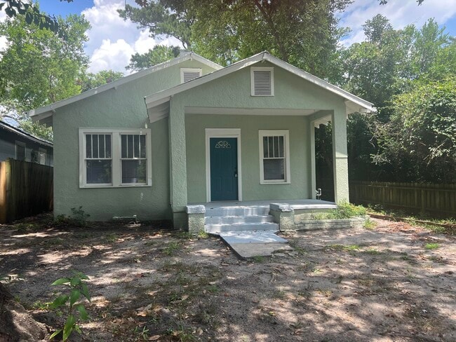 Primary Photo - 1815 Jenkins St