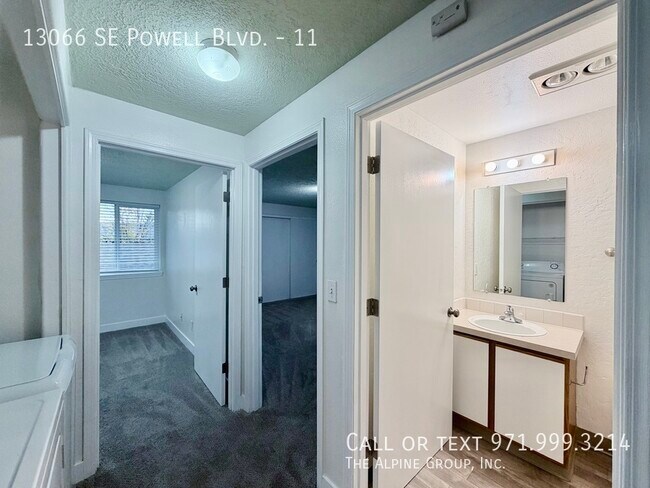 Building Photo - 13066 SE Powell Blvd