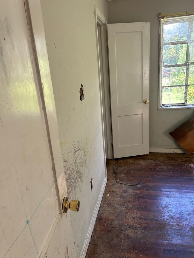 Building Photo - 1753 McGee St