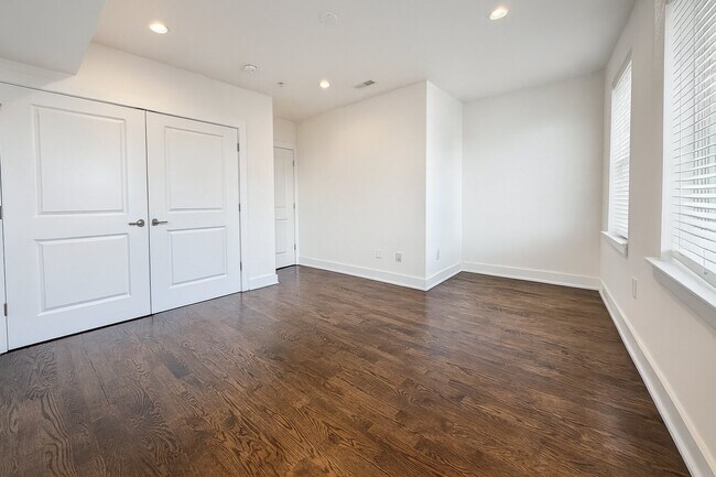 Building Photo - 1022 S 2nd St