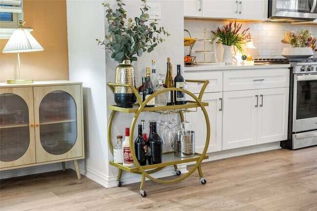 Building Photo - 7557 Sheboygan Ave