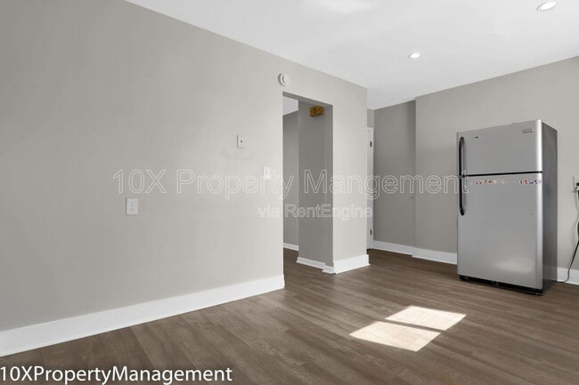 Building Photo - 3257 Cleveland Ave