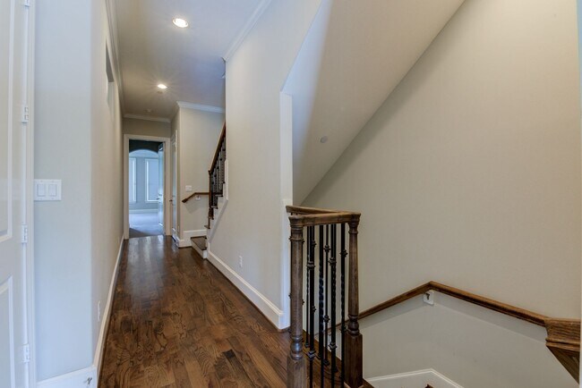 Building Photo - Morningside Terrace Luxury • 4BR + Game Ro...