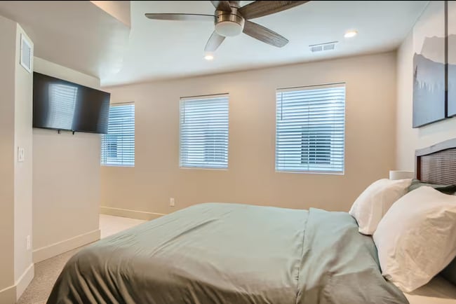 Building Photo - 1348 Zenobia St