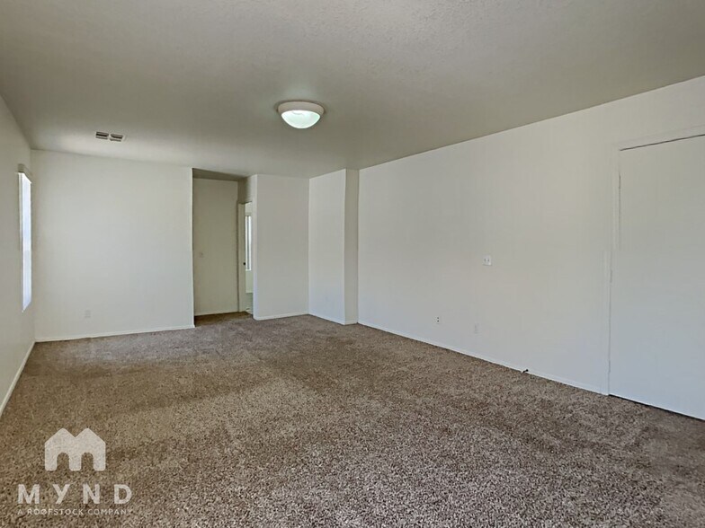 Building Photo - 1565 S Halsted Dr
