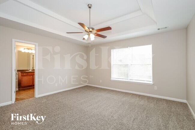 Building Photo - 52 Hamilton Dr