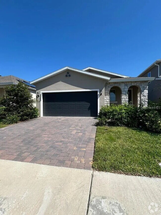 Building Photo - Charming 4-Bed with Pool at Clermont!