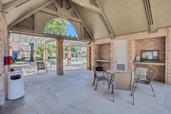 Building Photo - 6906 Afton Woods Dr