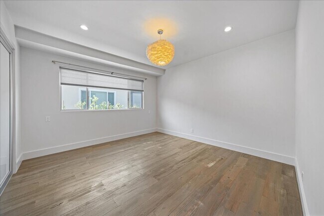 Building Photo - 1455 S Castello-