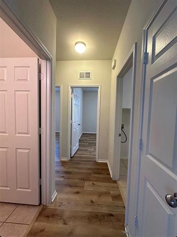 Building Photo - 2400 Lohani Ln