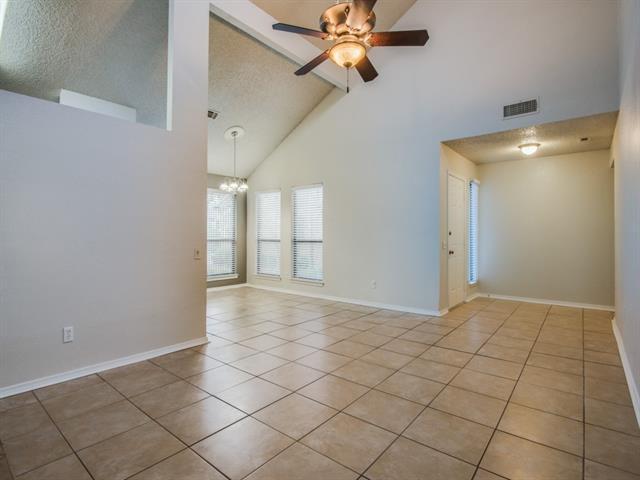 Building Photo - 1713 Sonnet Dr