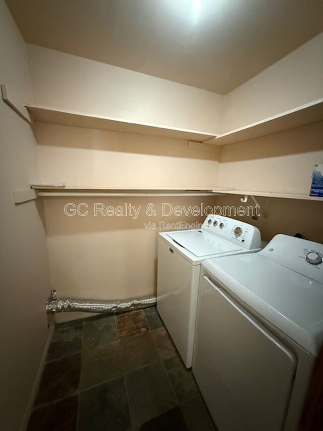 Building Photo - 1770 Bristol Walk