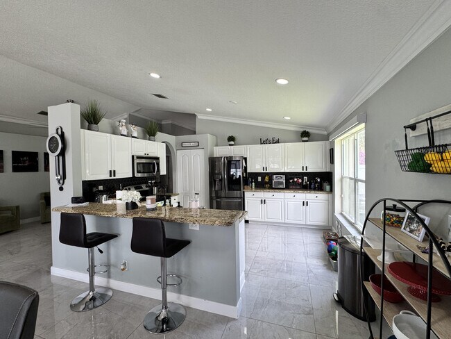 Building Photo - 18038 Rhumba Way