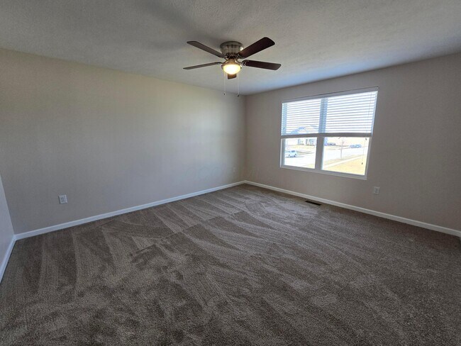 Building Photo - 140 Saddlebred Cir