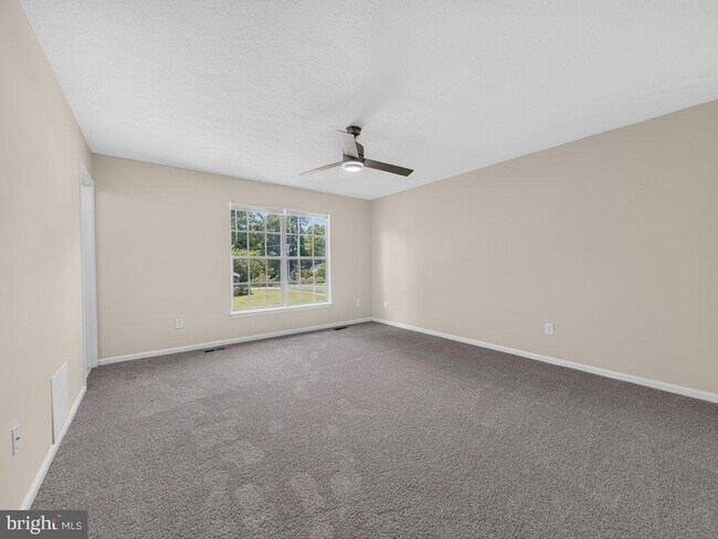 Building Photo - 801 High Plain Dr