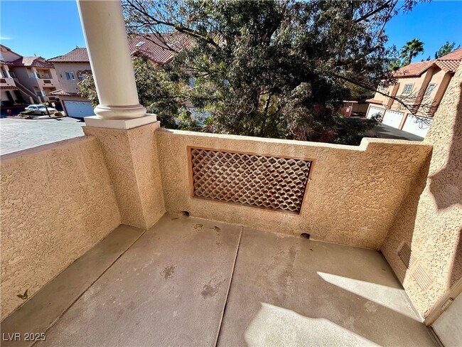 Building Photo - 2925 Wigwam Pkwy