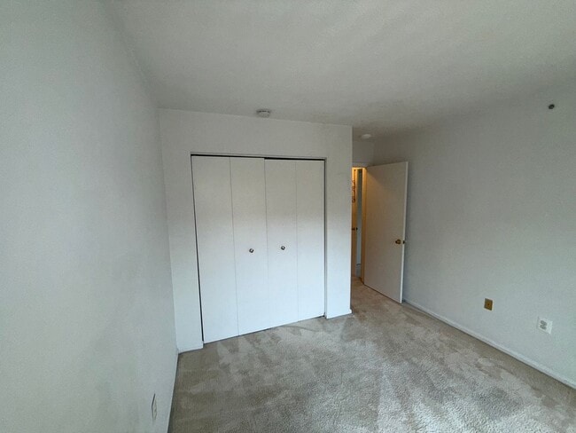 Building Photo - Charming Condo in Gaithersburg, MD