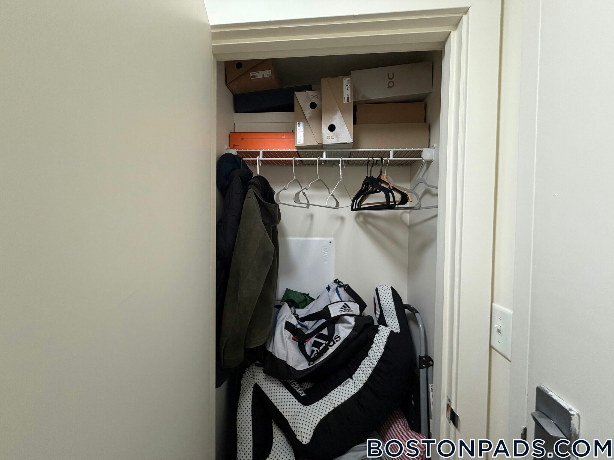 Building Photo - 8 Winter Pl