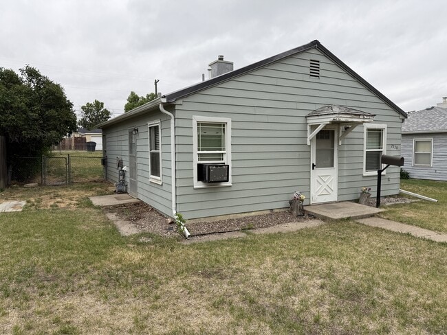 Building Photo - 2320 7th Ave S