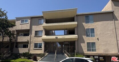 Building Photo - 10757 Hortense St