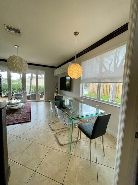 Building Photo - 8666 NW 109th Ct