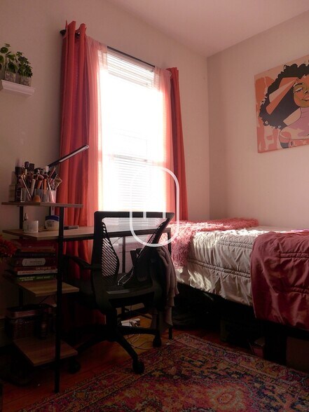 Building Photo - 15 Shepherd Ave