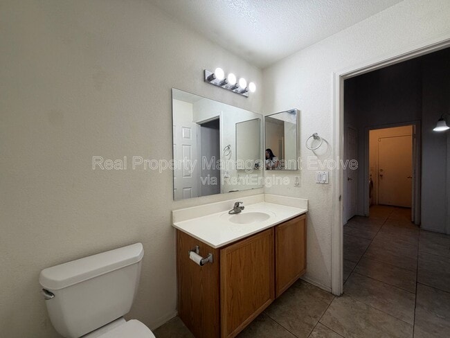 Building Photo - 7816 N 54th Ln