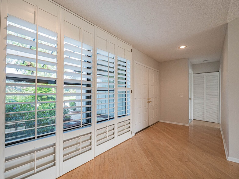 Building Photo - 13312 Touchstone Plz