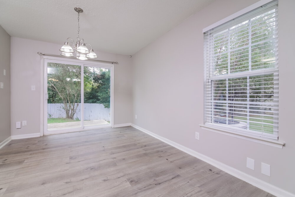 Building Photo - 4904 Silverdene St