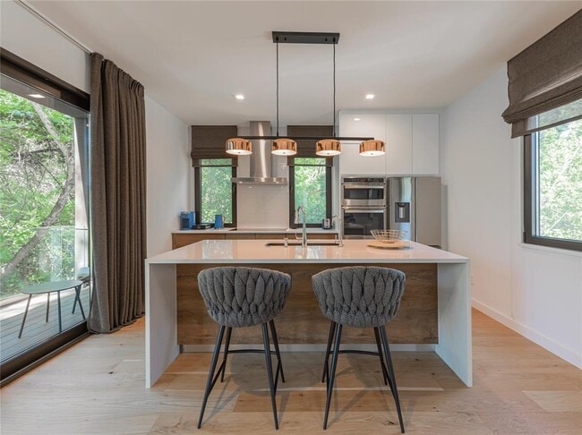 Building Photo - 2806 Geronimo Trail