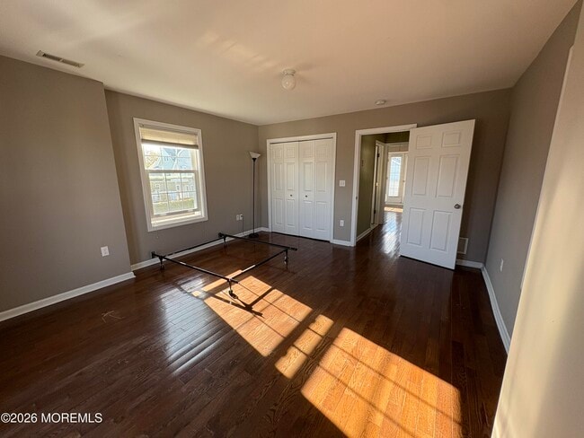 Building Photo - 406 9th Ave