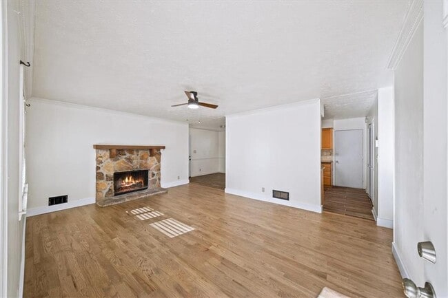 Building Photo - 1220 Ridge Rd