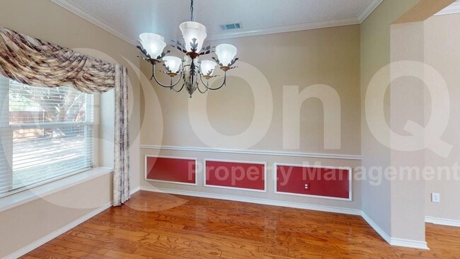 Building Photo - 402 Baltusrol Cir