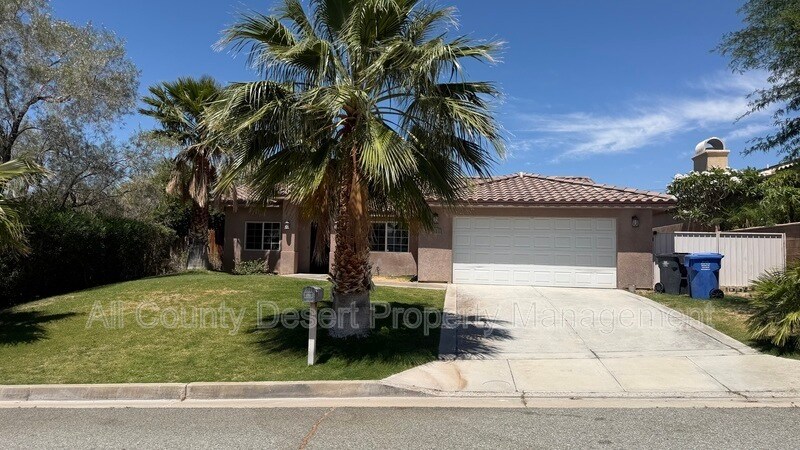 Building Photo - 9751 Palm Dr