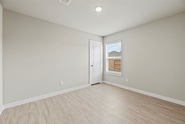 Building Photo - 21670 Sandy Dune Dr