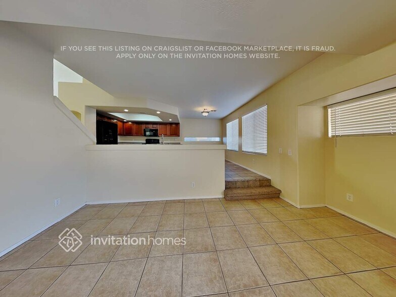 Building Photo - 9728 W Sunnyslope Ln