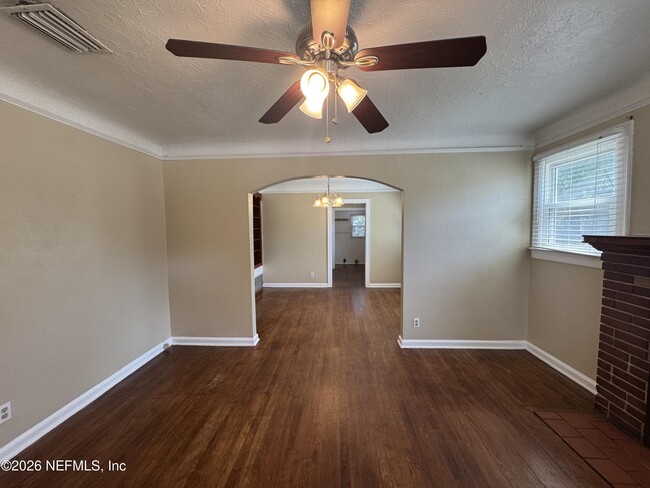 Building Photo - 3609 Dellwood Ave
