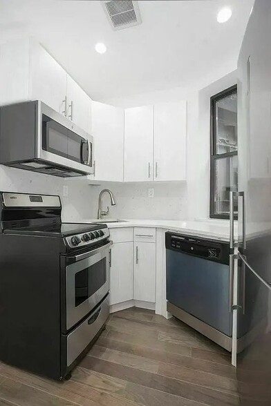 Building Photo - 19 Eldridge St