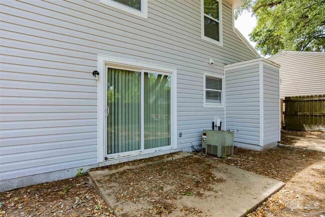 Building Photo - 6908 Weatherwood Pl
