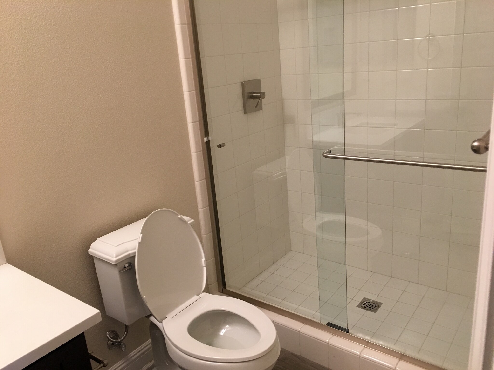 Bath for the 1st floor bedroom - 1964 Sage Loop