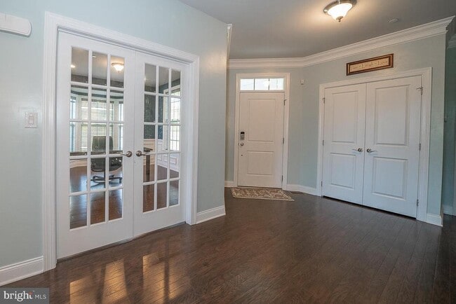 Building Photo - 3701 Parris Blvd
