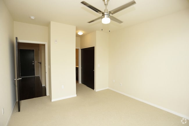 Interior Photo - Flux