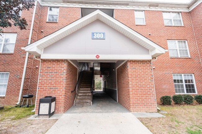 Primary Photo - 3000 S Adams St