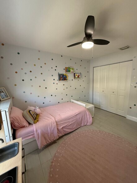 Building Photo - 17442 SW 21st Ct