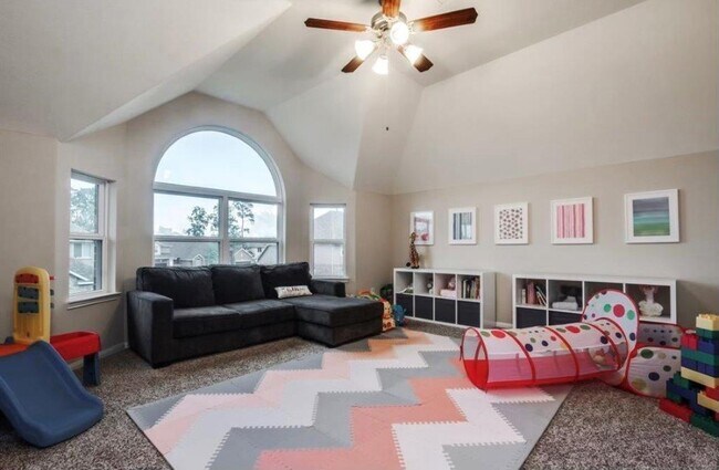 Building Photo - 17124 Chapman Lake Ct