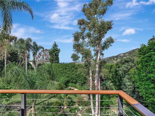 Building Photo - 3635 Serra Rd