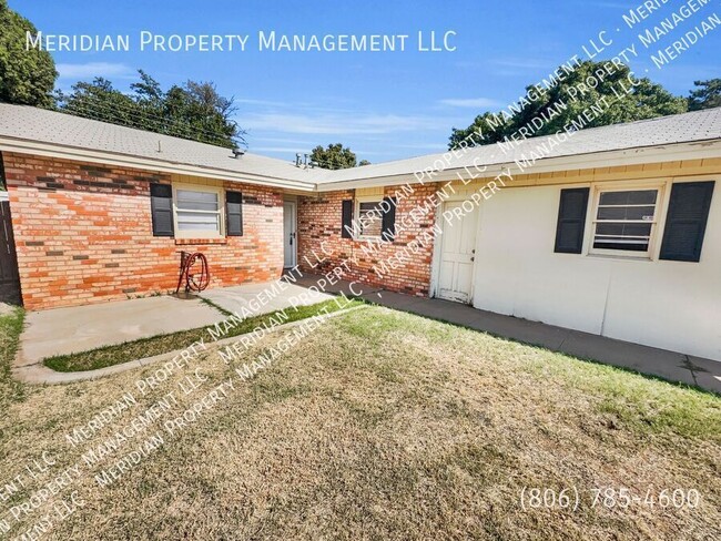 Building Photo - Cozy three bedroom home